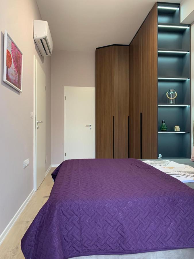 Lovely 1-Bedroom Condo In Tirana Wifi-Netflix-Ac Luaran gambar