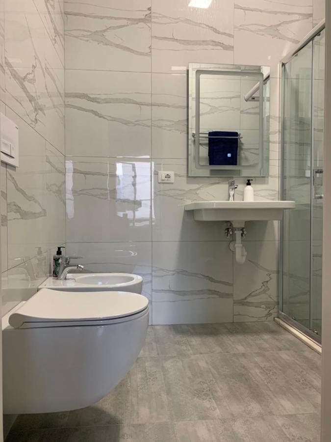 Lovely 1-Bedroom Condo In Tirana Wifi-Netflix-Ac Luaran gambar