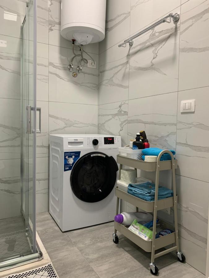 Lovely 1-Bedroom Condo In Tirana Wifi-Netflix-Ac Luaran gambar